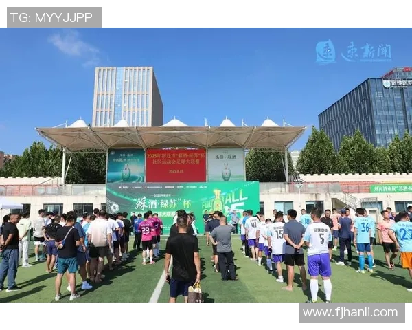 30号球星闪耀绿茵场 引领球队攻守平衡成就精彩足球赛事 30号球星闪耀绿茵场 引领球队攻守平衡成就精彩足球赛事