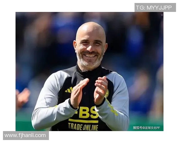 一代足球球星的辉煌与没落 从巅峰到低谷的心路历程 一代足球球星的辉煌与没落 从巅峰到低谷的心路历程