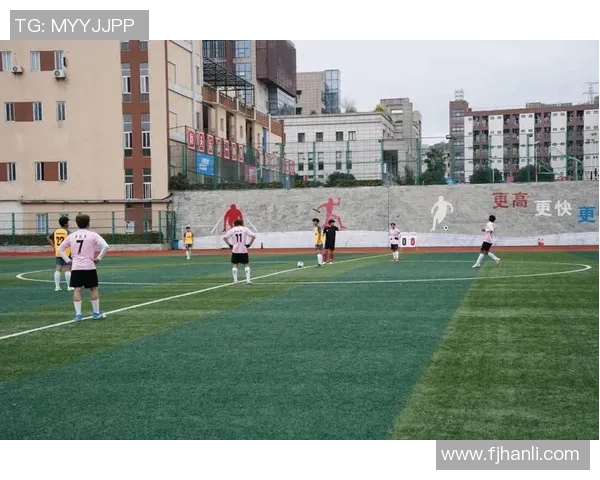 盘带如风突破极限展示足球绕桩球星非凡技艺魅力四射绿茵赛场 盘带如风突破极限展示足球绕桩球星非凡技艺魅力四射绿茵赛场