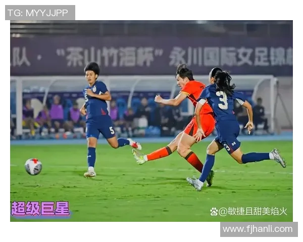 足球巨星与孩子们亲密互动 传递运动精神与梦想的力量