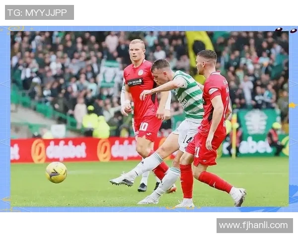 足球明星与路人激烈对抗引发热议 网民热评不断